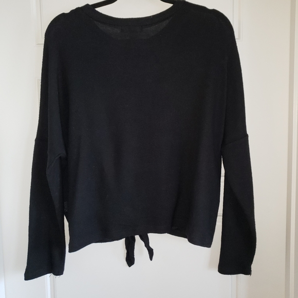 Streetwear Society black sweater tie at the front - Picture 2 of 5